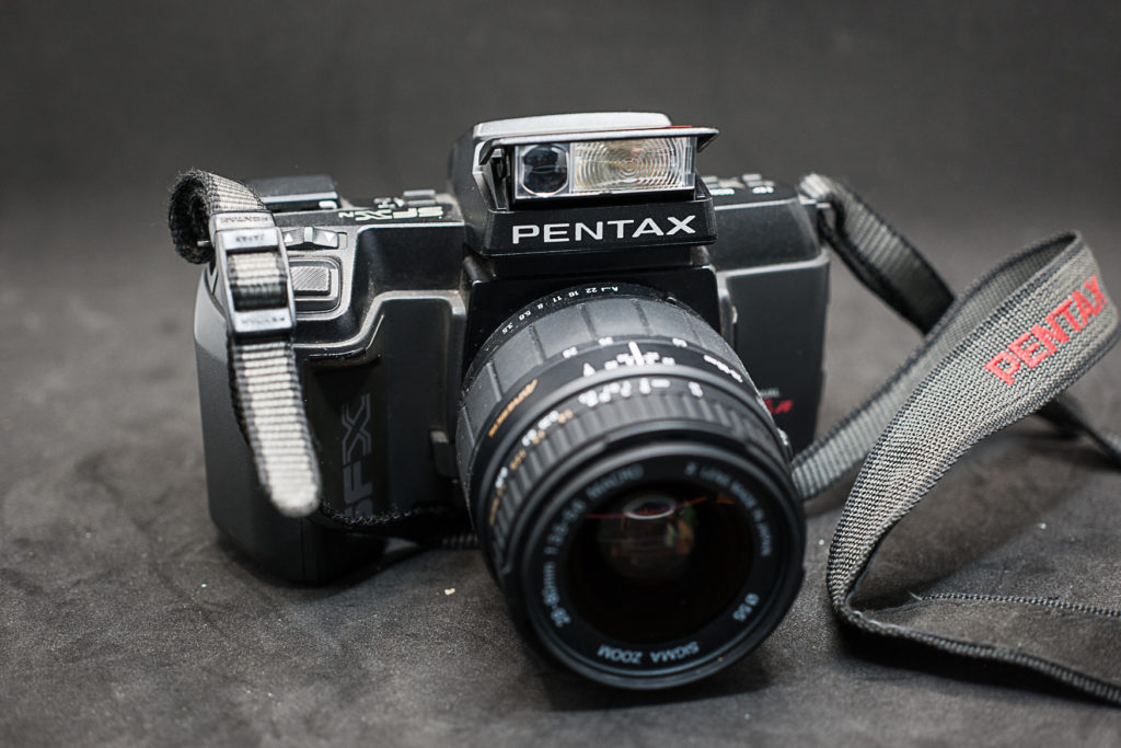 Pentax SFX-n + Sigma 28-80mm AF