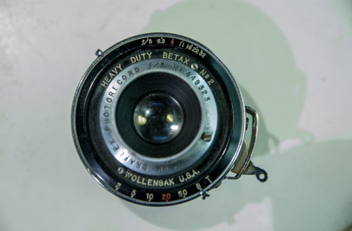 Wollensak 84mm F5 graflex photocord lens in Betax #2 shutter