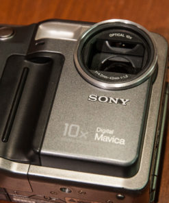 Sony Mavica MVC-FD7 floppy disk camera