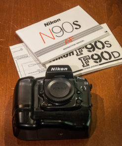 Nikon F90x + MB10