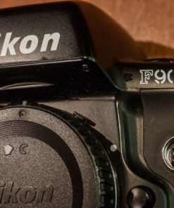 Nikon F90x + MB10