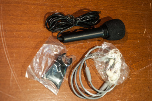Vintage set Microphone, earplug, connectingcable