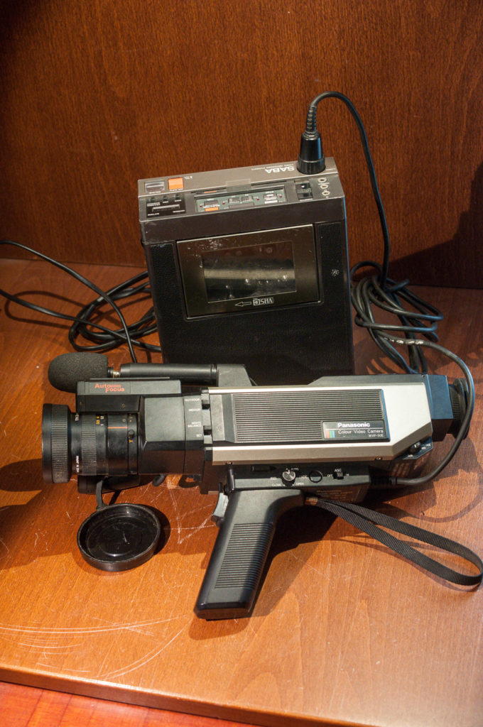 Panasonic Colour Video Camera WVP-50E + SABA Video Recorder VCR6073 (VHS-C)