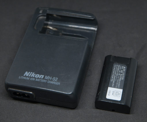 Nikon MH-52 charger + battery