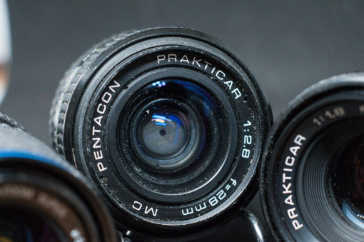 Praktica B- Carl Zeiss jena zoom 28-70mm , Carl Zeis 50mm F1.8 + Pentacon 28mm F2.8