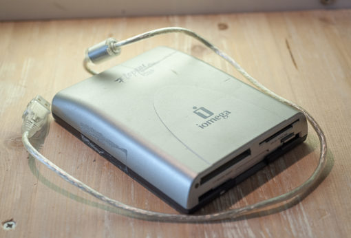 Iomega Floppy Plus 3,5" floppy Drive CF/MS/SD card reader USB