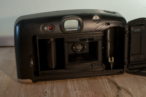 Polaroid 2100 BF focus free 35m compact camera