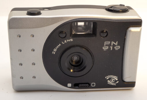 PN 919 35mm point-and-shoot / panorama camera Focus Free