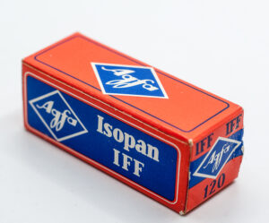 Agfa display setje, Fixiersalz | Isopan IFF | retouch paint | lightmeter