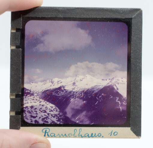 8 pieces of 6x6 slides in a kindermanbox, vintagestockphoto, retrostockphoto, stock image