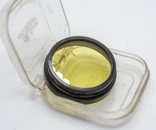 Yellow Clamp filter in Leica Leitz case 36mm