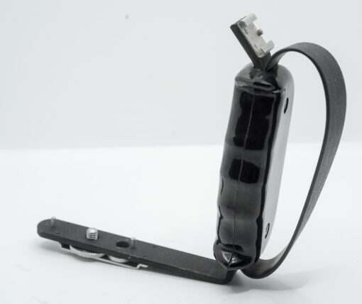 Side grip accessory shoe / camera handle for external flash