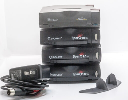 SyQuest EZflyer230MB + 3x Syquest SparQ 1.0GB + 1 power adapter