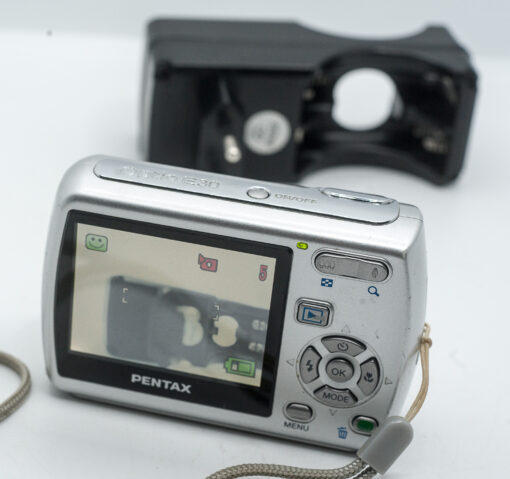 Pentax optio E30 | Digital compact camera | incl. Battery charger