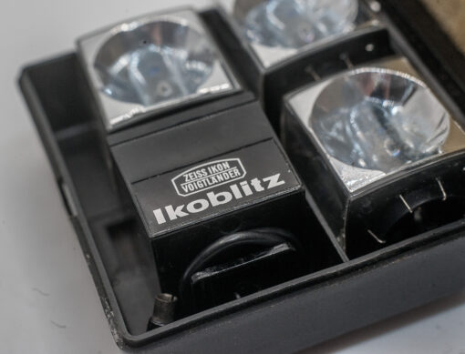 Zeiss Ikon / Voigtlander Ikoblitz for cubes- in box