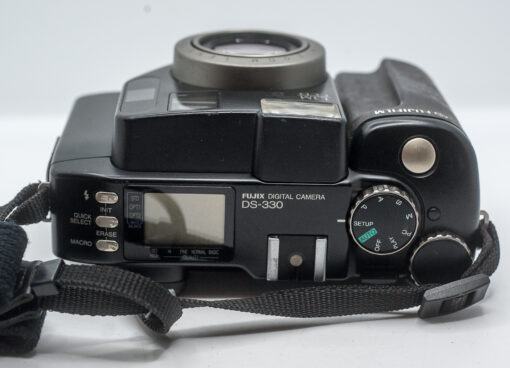 Fujix DS-330 - Vintage Digital Camera #digitalclassic