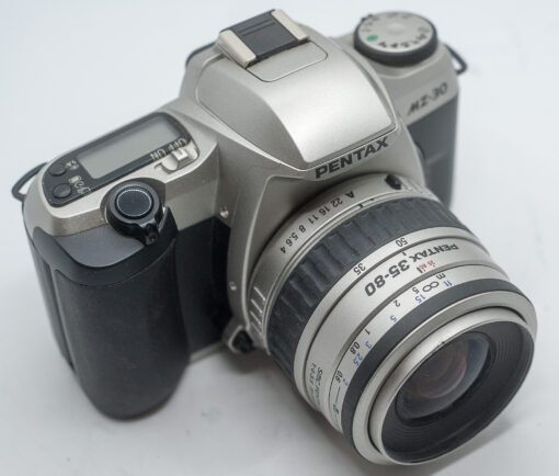 Pentax MZ-30 + FA SMC 35-80mm F4.0-5.6 | 35mm | SLR | Analogue Camera