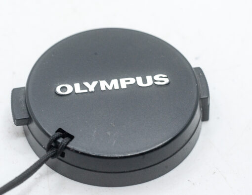 Olympus lens cap with non-loser